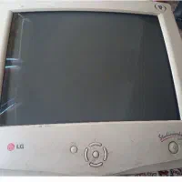 مانیتور کامپیوتر سالم