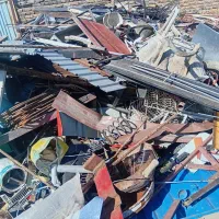 بنگاه‌خرید‌اهن‌میس‌در‌موتورخانه‌رادیات‌فولادخشکه