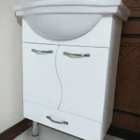 روشویی با شیرآلات جنس خوب