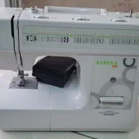 چرخ خیاطی با ۳۰ مدل دوخت و جا دکمه و سوزن نخ کن