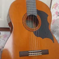 گیتار Yamaha C40 + هارد کیس و زیرپایی