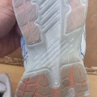کتانی asics شماره ۴۲ استوک خارجی|کیف، کفش، کمربند|ایوان, |دیوار