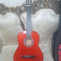 گیتار نو به همراه کیف