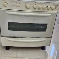 گازپنج شعله وکابینت ام دی اف سالم به طول دومترشصت|اجاق گاز و لوازم برقی پخت‌وپز|کوچصفهان, |دیوار