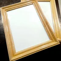 قاب عکس دست‌ساز چوبی کلاسیک