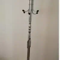 چوب لباسی ایستاده پایه سنگی