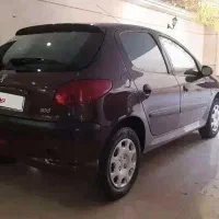 پژو ۲۰۶ تیپ۲ مدل ۹۸ بسیار کمکار ۴۳هزار با لوازم|خودرو سواری و وانت|مشهد, آزادشهر|دیوار