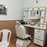 تجهیزات ارایشگاه|آرایشگاه و سالنهای زیبایی|ملایر, |دیوار