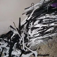 چوبلباسی|بندرخت و رختآویز|رشت, سعدی (تختی)|دیوار