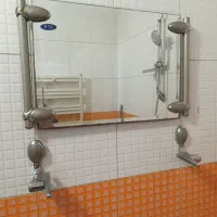 آیینه و کنسول قدیمی