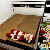 فروش تخت خواب و میز ارایشی