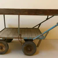 ارابه دو طبقه بزرگ با چرخ بادی