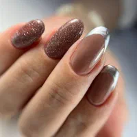 کاشت،ترمیم و ژلپولیش ناخن