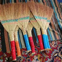 جارو قرمز