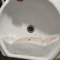 روشویی و آینه ی  دستشویی