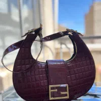 کیف|کیف، کفش، کمربند|ماکو, |دیوار