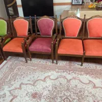 مبل کلاسیک هشت نفره و صندلی نهارخوری