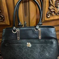 کیف چرمی کلاسیک زنانه