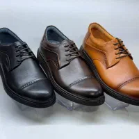 یک فروشنده کفش با تجربه وقت شناس