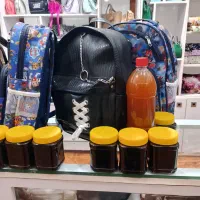 شیره انگور و سرکه طبیعی خانگی موجود می‌باشد|خوردنی و آشامیدنی|حویق, |دیوار