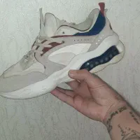 کتونی خاص از برند خاص