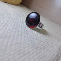 انگشتر رزین طرح عقیق شکیل زرشکی