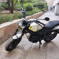 موتور کی وی 250NR سفید مدل ۱۴۰۲