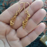 مقداری طلای نو تکی هم میفروشم