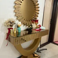 آیینه و کنسول