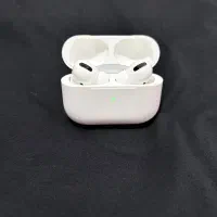 ایرپاد پرو ۱ همراه با جعبه و کیس محافظ