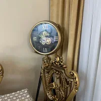 ساعت ایستاده