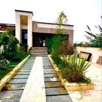 ویلااستخرداخلی*۲۵۰متری*مدارک‌کامل*شهرکی