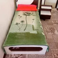 تخت خواب بهمراه پاتختی
