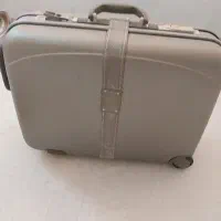 یک عددکیف چمدان رمزدارمیباشدسالم،|کیف، کفش، کمربند|قم, زنبیل آباد|دیوار