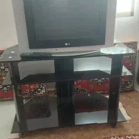 تلویزیون و میز