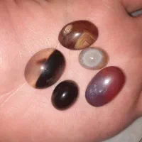 تعدادی سنگ و انگشتر و رکاب