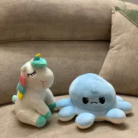 عروسک قهر کن و اشتی به همراه اسب تک شاخ