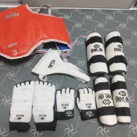 لوازم تکواندو همراه با لباس