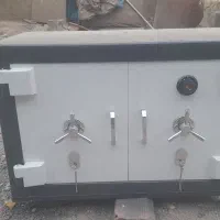 گاوصندوق زیرویترین و دربخزانه