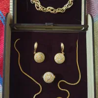 نیم ست همراه با دستبند کاملا نو نو