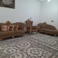 مبل سلطنتی  و میز عسلی و میز نهار خوری ست