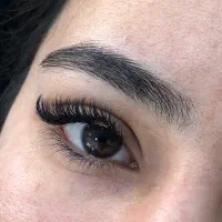 مدل صبور برای اکستنشن مژه