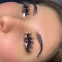 کاشت و اکستنشن مژه حرفه‌ای با ماندگاری بالا|خدمات آرایشگری و زیبایی|اصفهان, الهیه|دیوار