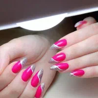 خدمات در تمامی لاین ناخن و پدیکور پا...