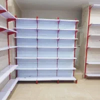 قفسه کناردیوار