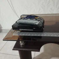 گیرنده دیجیتال همراه با سیم رابط و کنترل