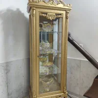 گنجه طلایی با وسایل