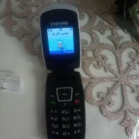 گوشی سامسونگ ساده در حد نو