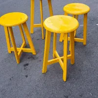 چهار پایه چوبی