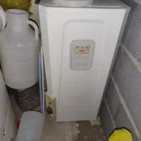 آبگرمکن دیواری برقی 50لیتری نو